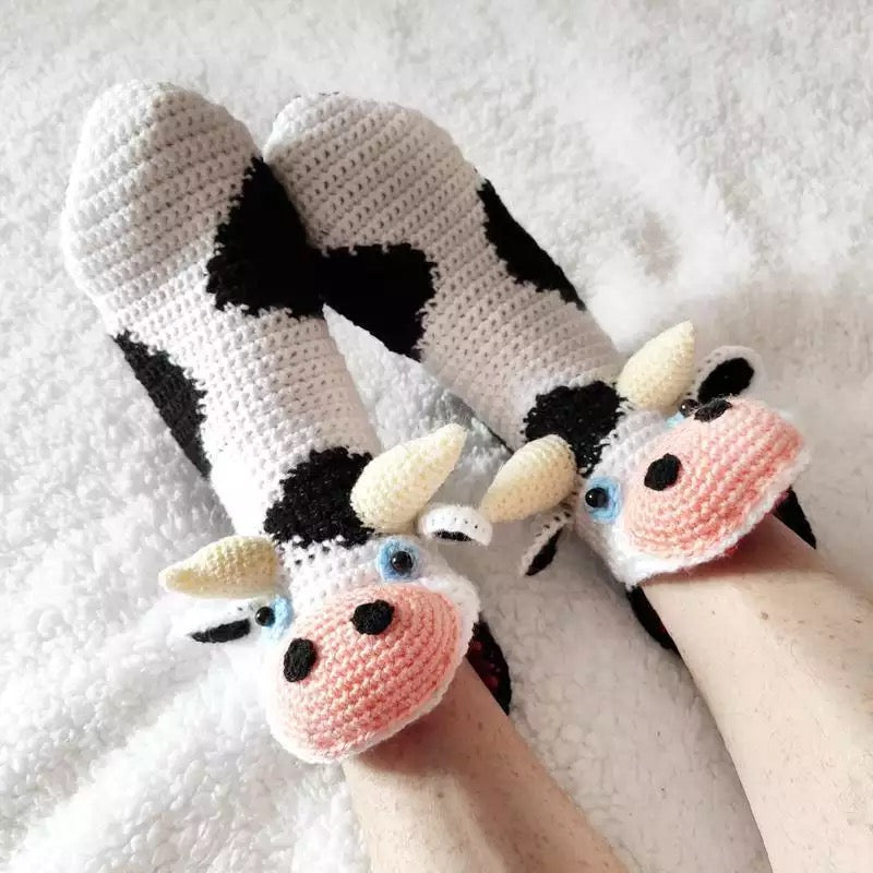 COZY ANIMAL SOCKS