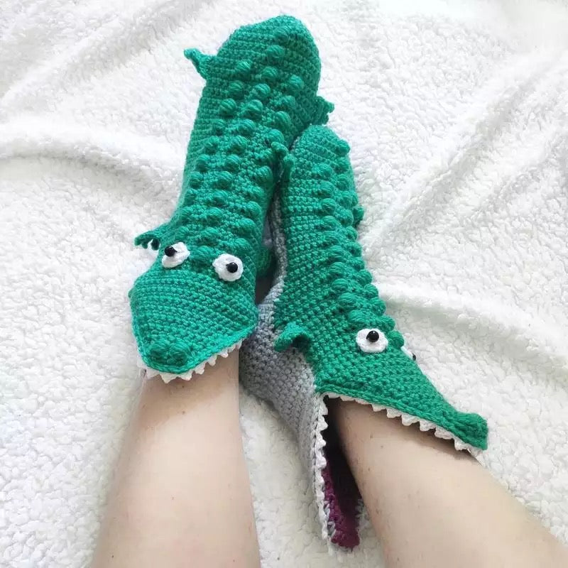 COZY ANIMAL SOCKS